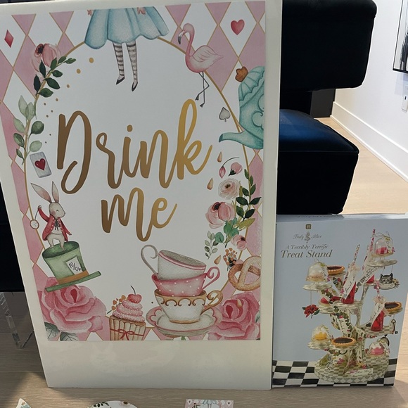 Alice in wonderland party supplies - Picture 2 of 6